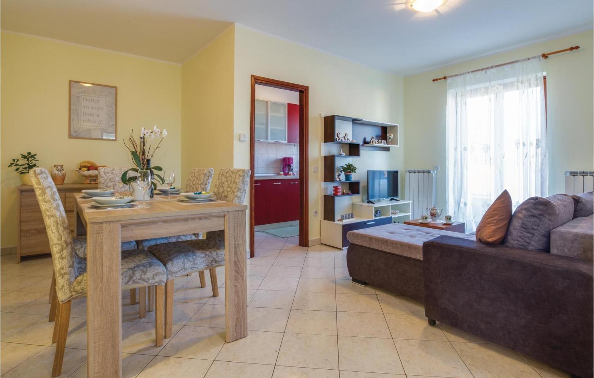 Amazing Apartment In Porec With Kitchen Exterior photo